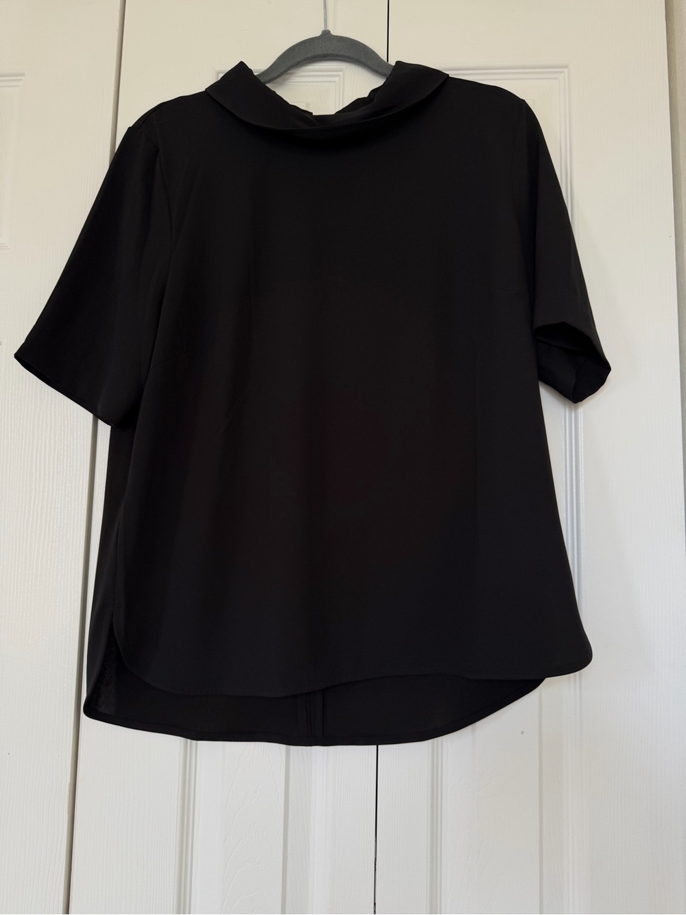 Ann Taylor Black Round Collar Blouse